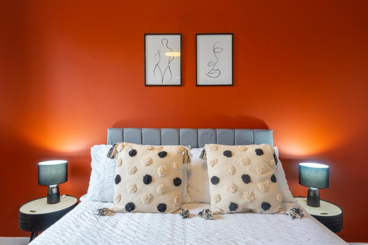 Bright & Modern 4 Bedroom Townhouse Stafford Dış mekan fotoğraf