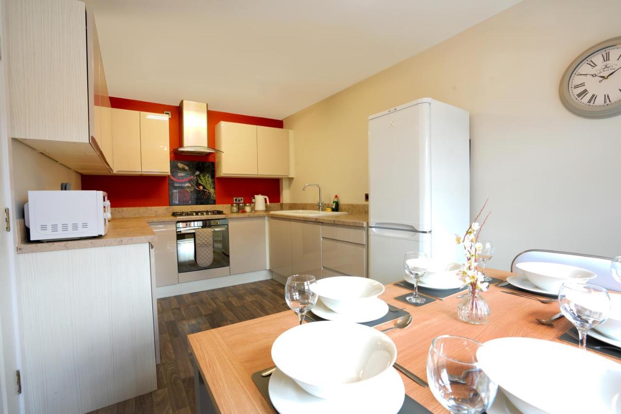Bright & Modern 4 Bedroom Townhouse Stafford Dış mekan fotoğraf